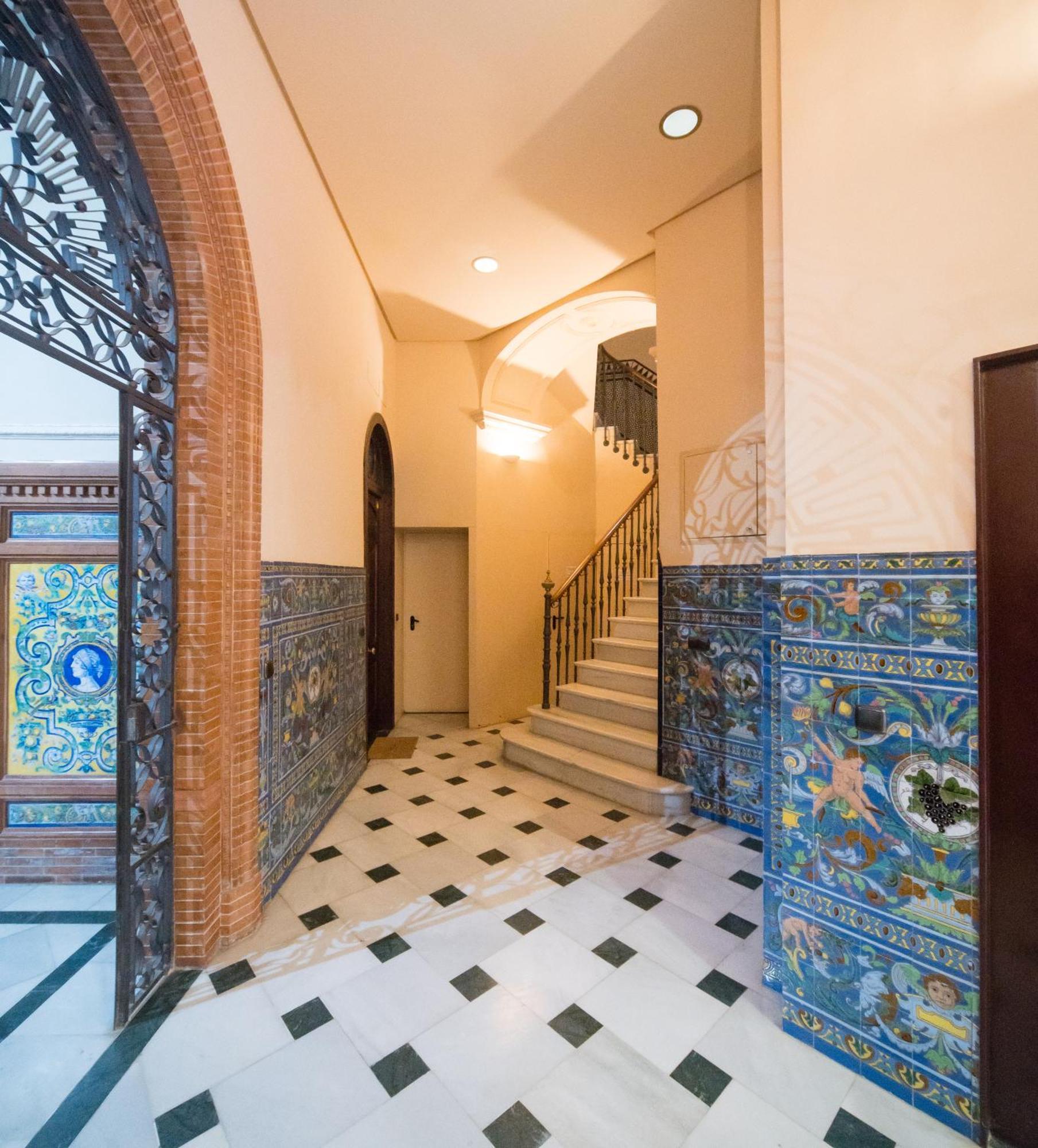 Exclusive Triplex With Private Terrace Leilighet Sevilla Eksteriør bilde